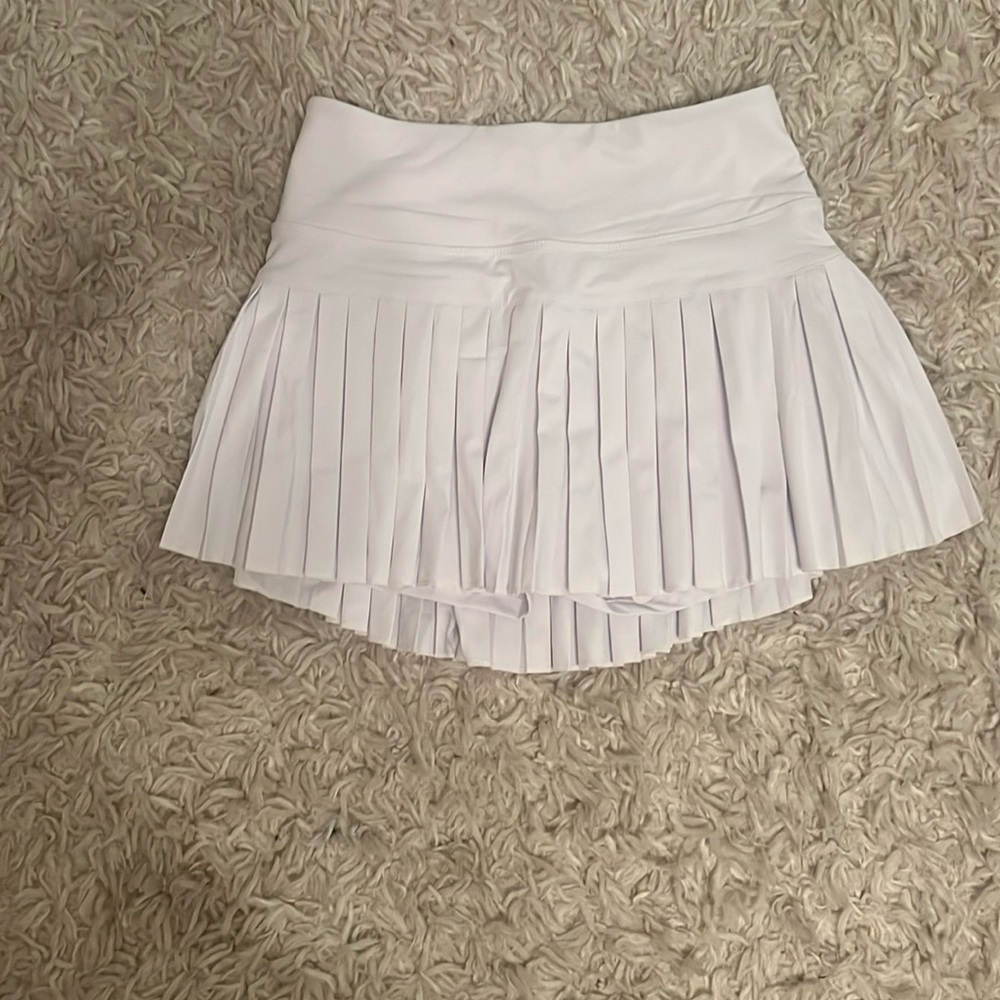 brand new white gold hinge skirt